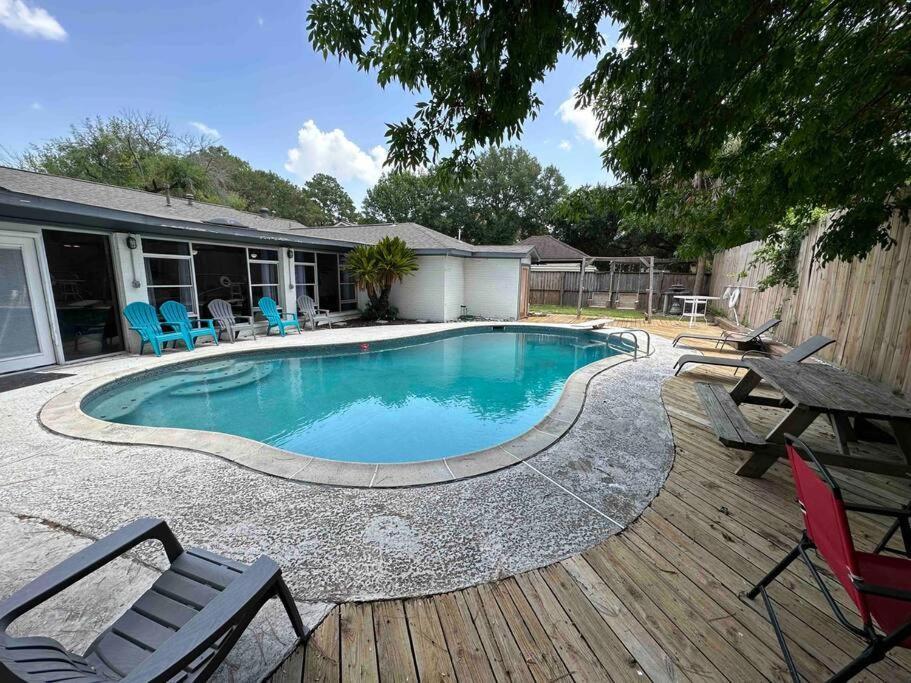 Northwest - Family Pool House!! - Bent Bough Houston
